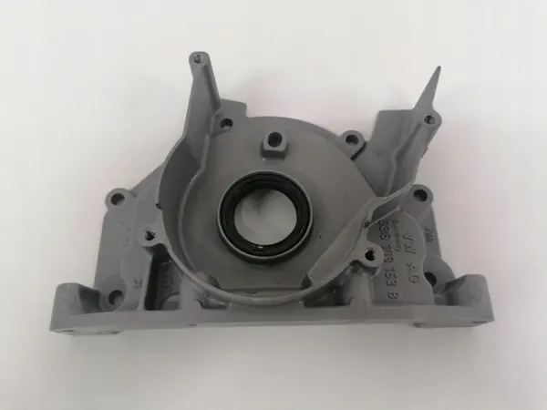 Audi OE 03G103153B Wellendichtungshaus - Gebraucht image 2