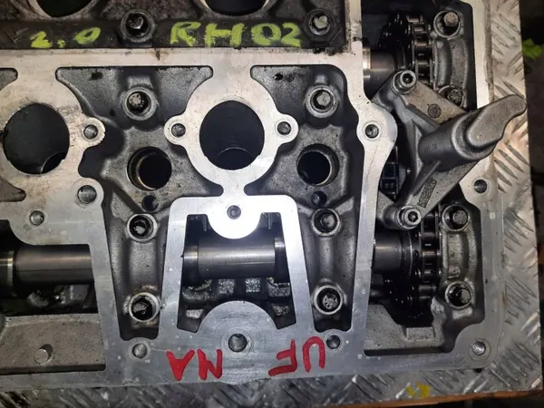 Culata Citroen C5 III 2.0 HDI usada RH02 image 9