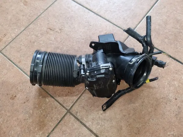 DROSSSELKLAPPE VOLVO XC60 II 2022 B4 MILD-HYBRID 32290142 image 2