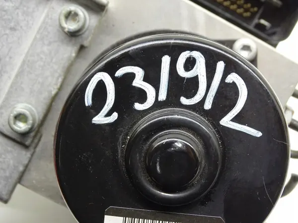 ABS-pomp OEM A2035454832 voor Mercedes W203 4MATIC image 6