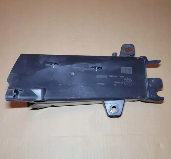 BMW 5 F10 F11 Rechter remluchtkanaal OEM 7331784 image 2