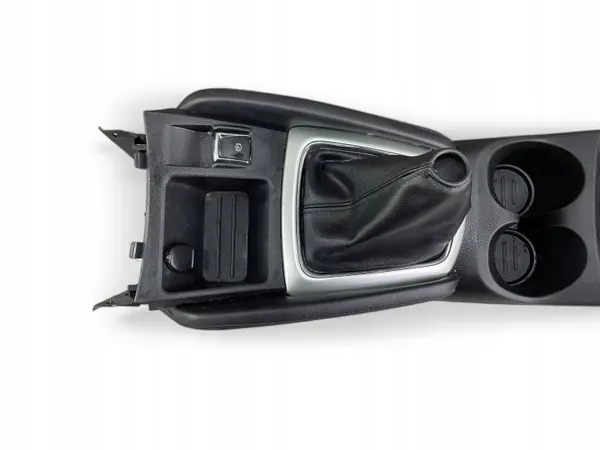 Nissan Qashqai 2014 console armsteun OEM MDV100172 image 6