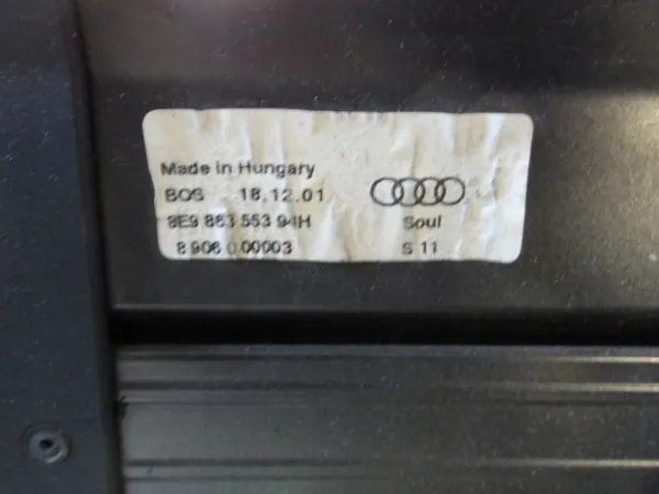 OEM DRC79711 Audi A4 S4 B6 Familiar Rollo Maletero image 4