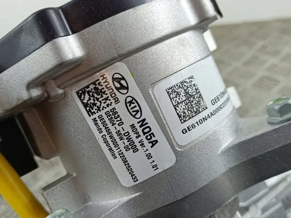 Pompe de direction Kia OEM 563700W000 - Occasion image 8