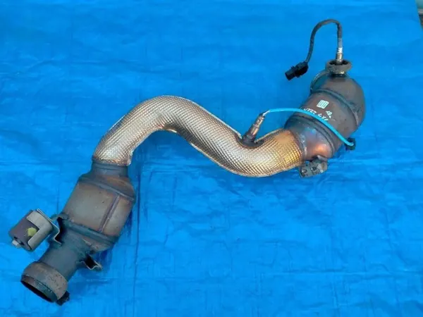 Mercedes W222 vasen katalysaattori OEM A2224906900 image 3