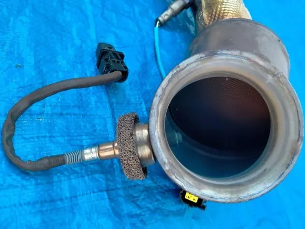 Mercedes W222 vasen katalysaattori OEM A2224906900 image 4