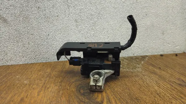 Pinza pirotécnica Toyota C-HR OEM 288500Y020 image 3