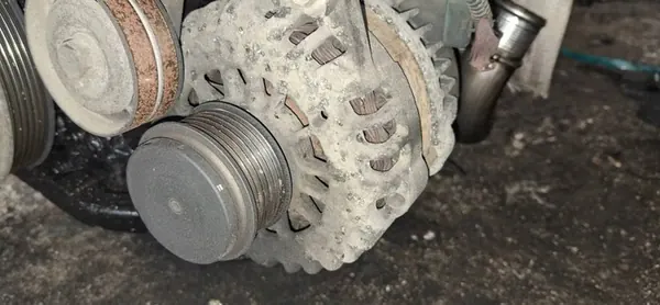 Opel Astra Alternator 2008 1.7L OEM 8980311551 image 2