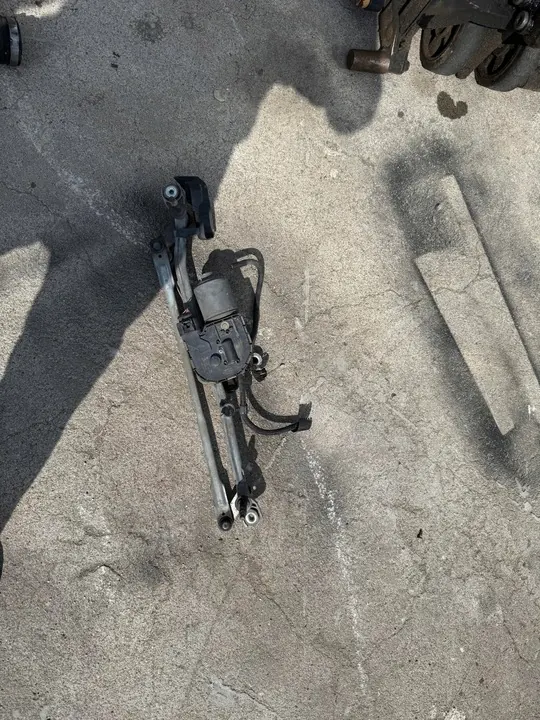 Voorruitwissermotor AUDI Q5 8R 8R1955119A image 2