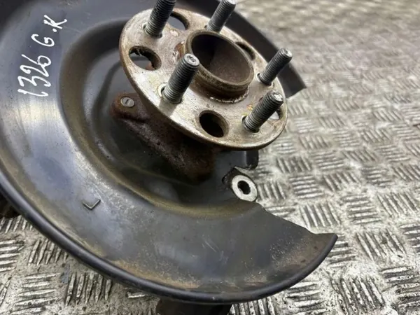 Toyota Prius bakhjulsnav OEM 160730B image 3