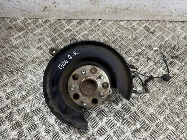 Toyota Prius bakhjulsnav OEM 160730B image 5