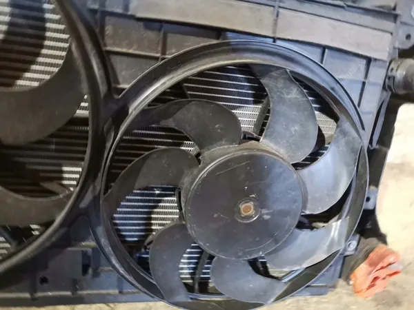 Set di radiatori di raffreddamento VW Tiguan 5N0121253F image 5