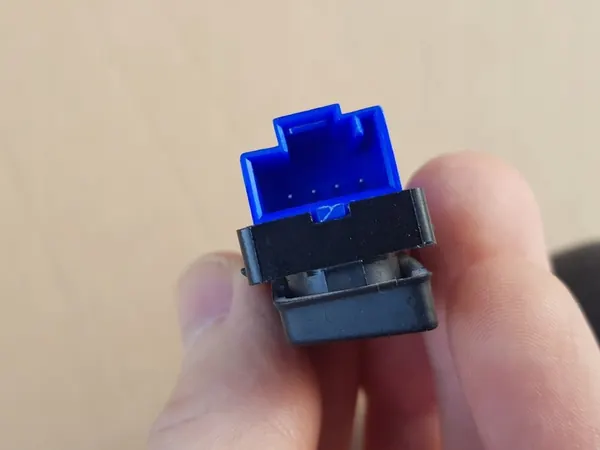 Türverriegelungsschalter - Vorderer Links / VW Touran I - Caddy III / OEM image 10