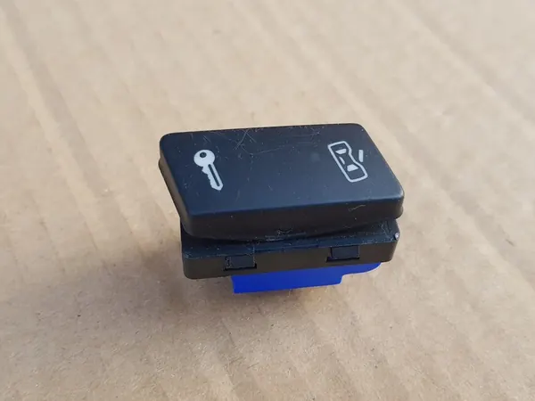 Türverriegelungsschalter - Vorderer Links / VW Touran I - Caddy III / OEM image 4