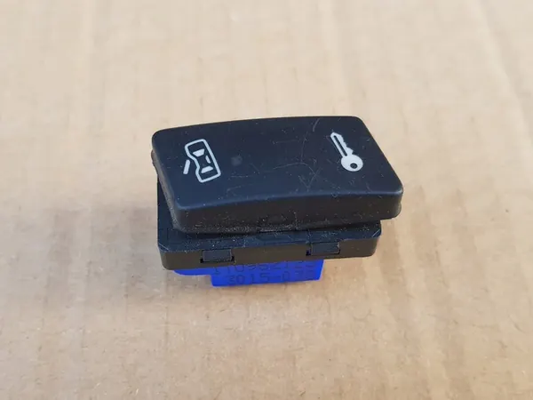 Türverriegelungsschalter - Vorderer Links / VW Touran I - Caddy III / OEM image 6