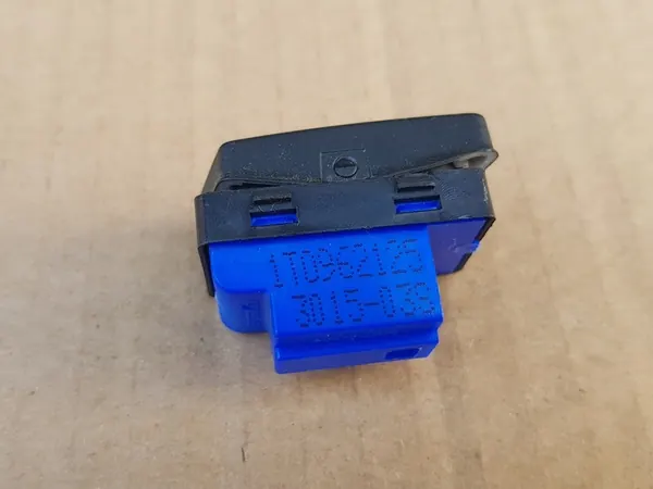 Türverriegelungsschalter - Vorderer Links / VW Touran I - Caddy III / OEM image 7