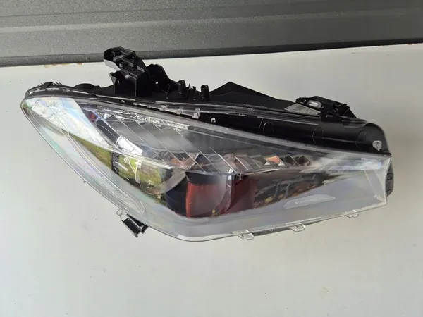 Rechter Koplamp Mercedes Benz CLA W117 A1178200461 image 4