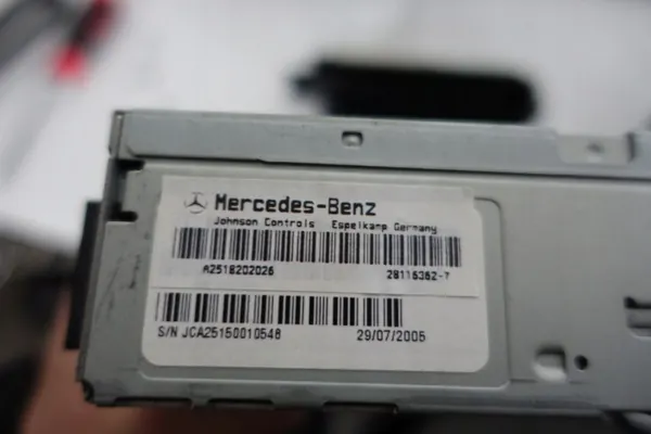 Mercedes DVD-navigationsläsare OEM 2518202026 image 4