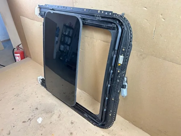 Porsche Cayenne Panoramatak OEM 7P5877021 image 3