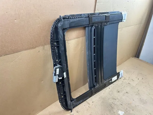 Porsche Cayenne Panoramatak OEM 7P5877021 image 7