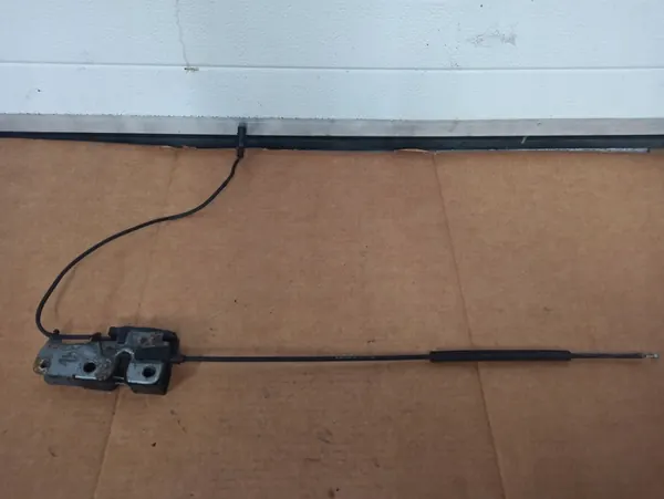 Huvlås med Kabel VW Passat B6 CC image 2