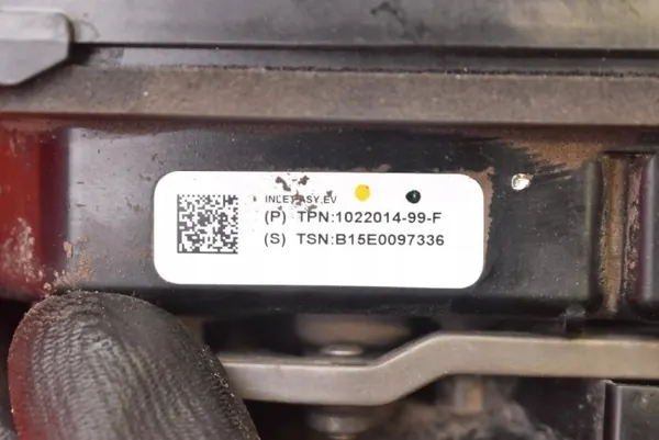 Tesla Model S AWD 12-20 Latauspistoke OEM 1022014-99-F image 7