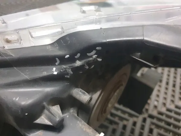 Reflector de faro derecho Toyota Corolla E16 image 4