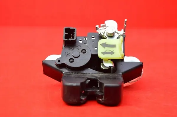 Bagagelås 81230F2010 Hyundai Elantra 6 VI Sedan 19-20 image 3