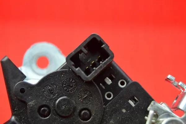 Bagagelås 81230F2010 Hyundai Elantra 6 VI Sedan 19-20 image 8