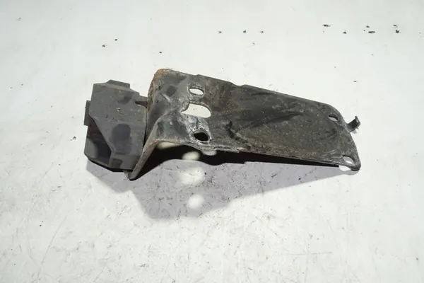 Kylarfäste BMW 3 (E90) 2.0L Diesel 2008 image 2