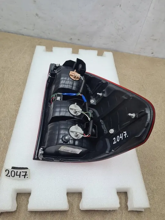 LÁMPARA TRASERA IZQUIERDA TOYOTA HILUX VIII 15- image 9