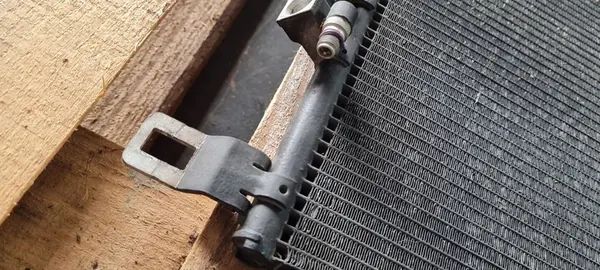 Audi Q5 A/C Kondenseri OE 80A816411M image 6