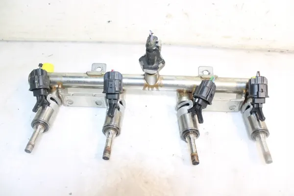 Brandstofrail Peugeot 3008 II 1.6 Hybrid image 2