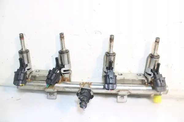 Brandstofrail Peugeot 3008 II 1.6 Hybrid image 5