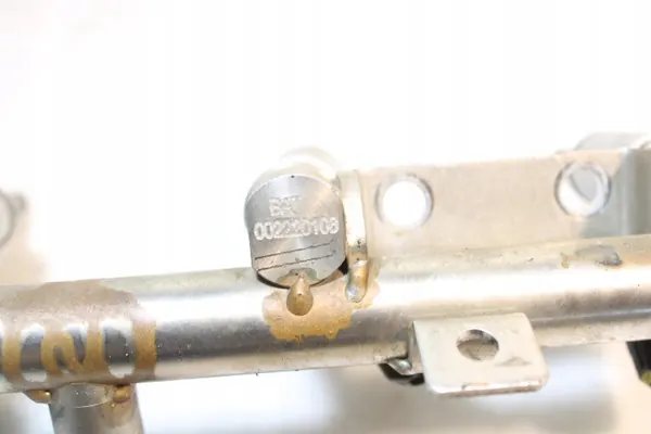 Brandstofrail Peugeot 3008 II 1.6 Hybrid image 8