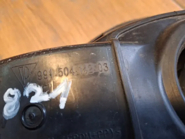 Trappe à carburant Porsche 911 991 OEM 99150414203 - Occasion image 4