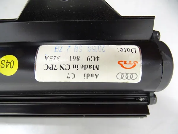 Store de coffre Audi A6 C7 OEM 4G9861325A - Occasion image 5