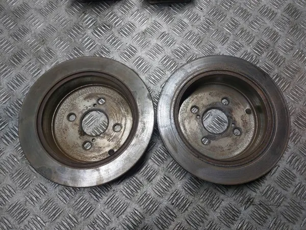 Remschijven & remklauwen achter OEM 654654 Toyota Corolla image 3