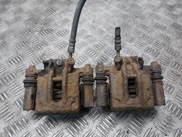Remschijven & remklauwen achter OEM 654654 Toyota Corolla image 7