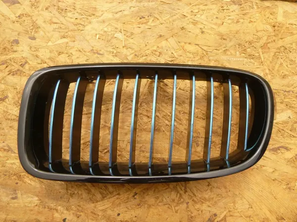 BMW OE 51137405835 Front Grill image 2