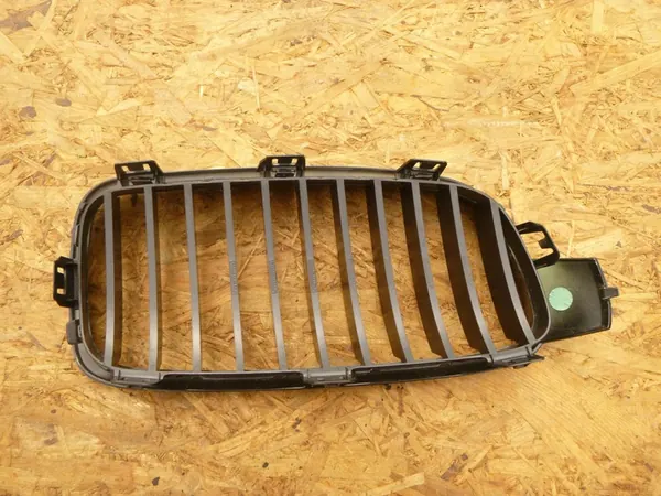 BMW OE 51137405835 Front Grill image 4