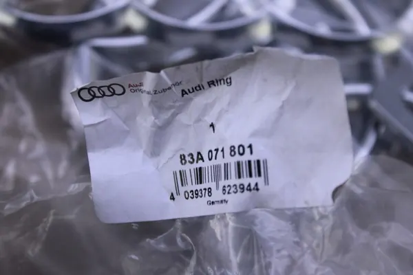 Audi Q3 2019-2025 Front-/Heckemblem OEM 83A071801 image 7