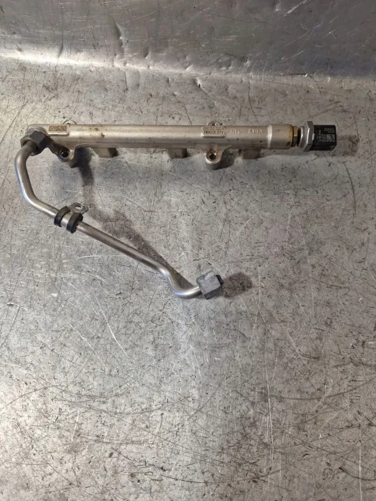 Distribuidor de combustível OEM 05C133320A para Volkswagen T-Cross image 2