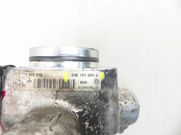 Bomba de combustível OEM 036127025J - Bosch usado image 6