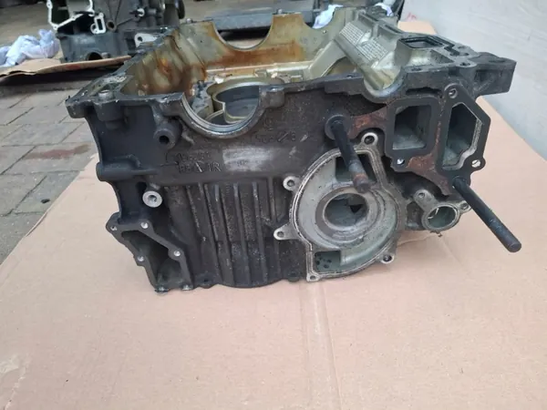 Bloc Moteur Porsche OEM 996101185 3.6L 2004 image 3