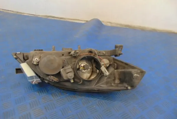 Nissan Primera P12 Vasemman Puolen Ajovalo OEM 26060AU800 image 5