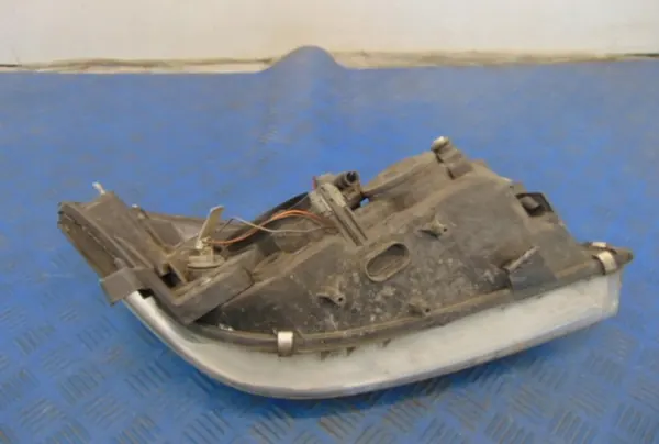 Nissan Primera P12 Vasemman Puolen Ajovalo OEM 26060AU800 image 6