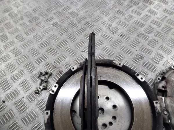 Hyundai Kytkinlevy 41100-32400 image 3