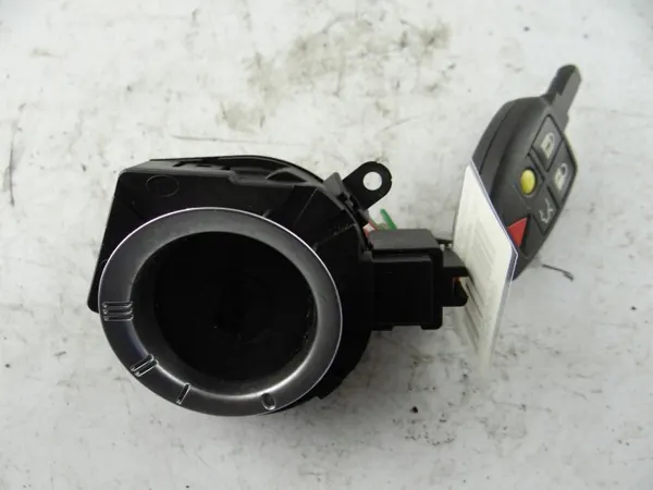 Interruptor de Ignição Volvo OEM 30710301 para V50 2004 image 2