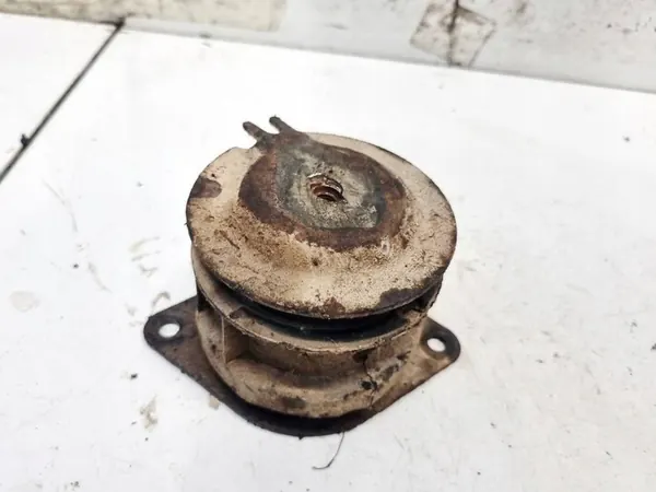 Supporti motore e cambio Volkswagen Golf 1996 1.9L 1H0 image 2